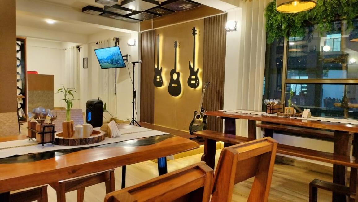 Aroma Inn Shillong Esterno foto