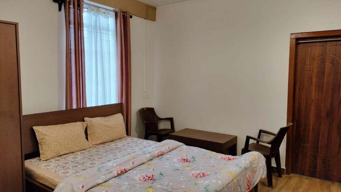Aroma Inn Shillong Esterno foto