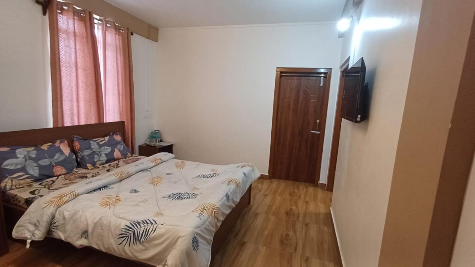 Aroma Inn Shillong Esterno foto