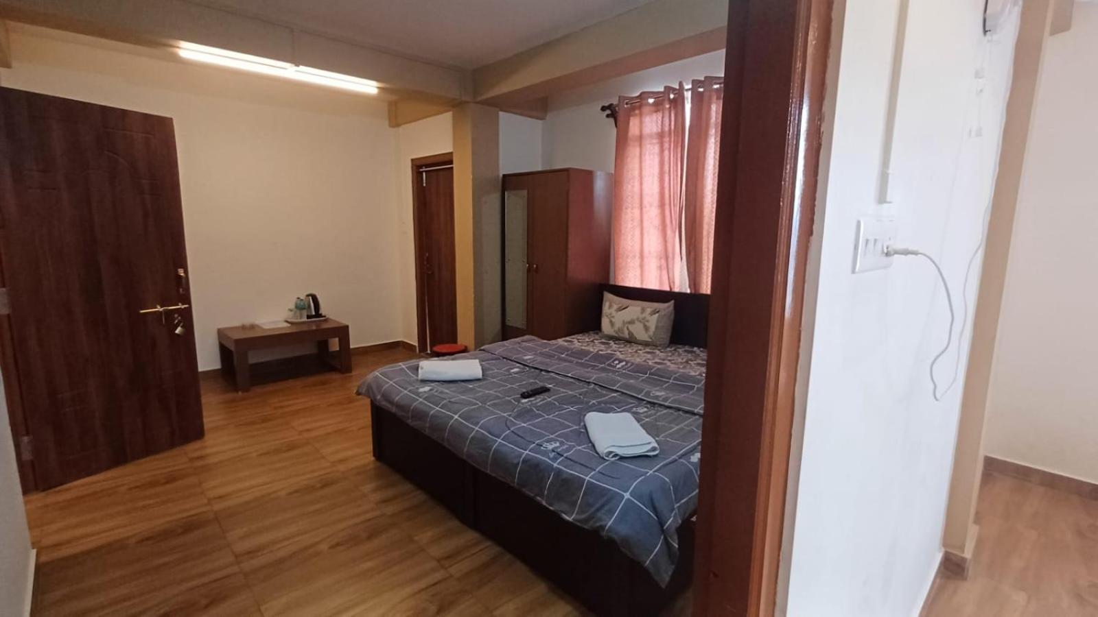 Aroma Inn Shillong Esterno foto