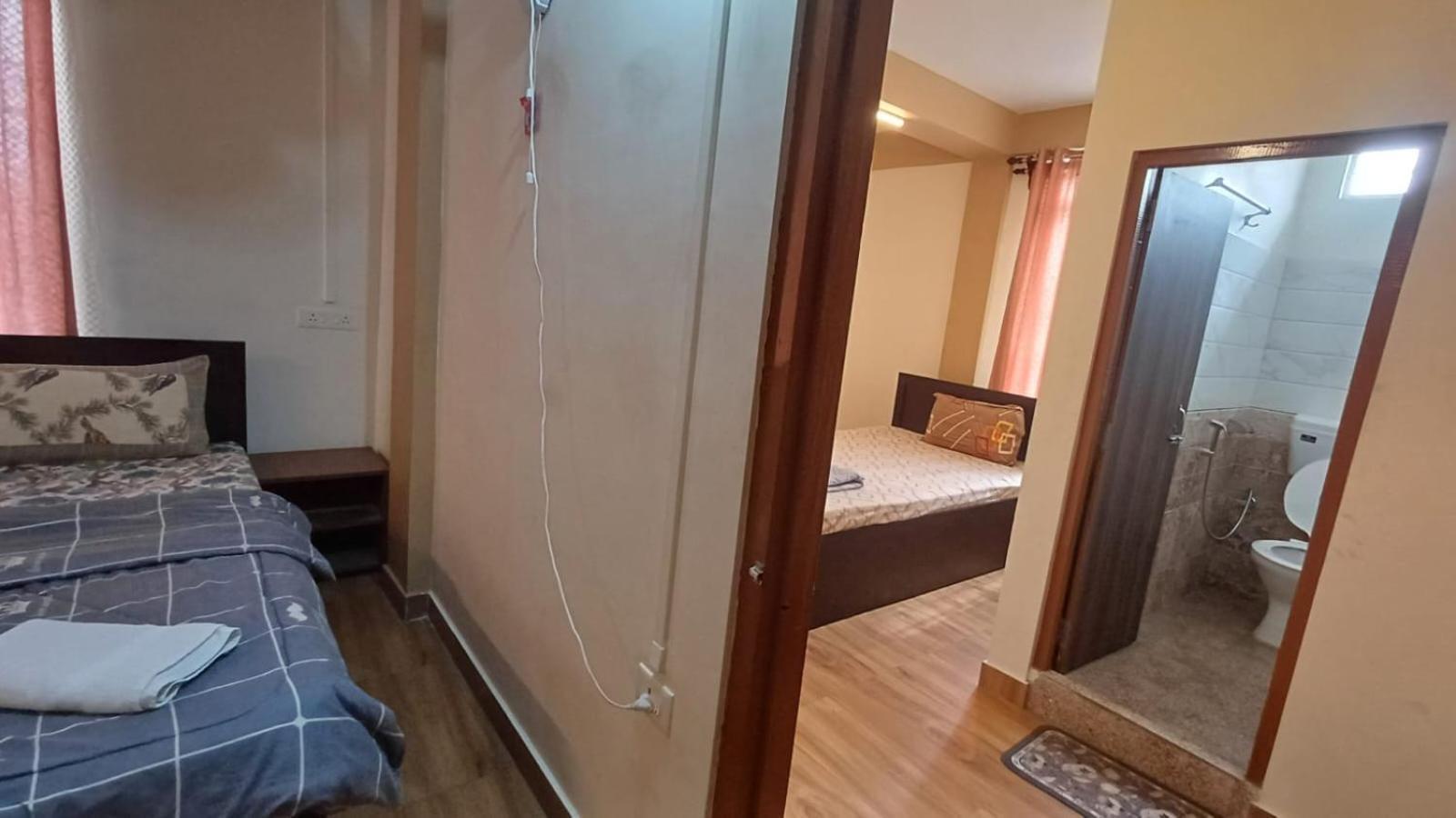 Aroma Inn Shillong Esterno foto