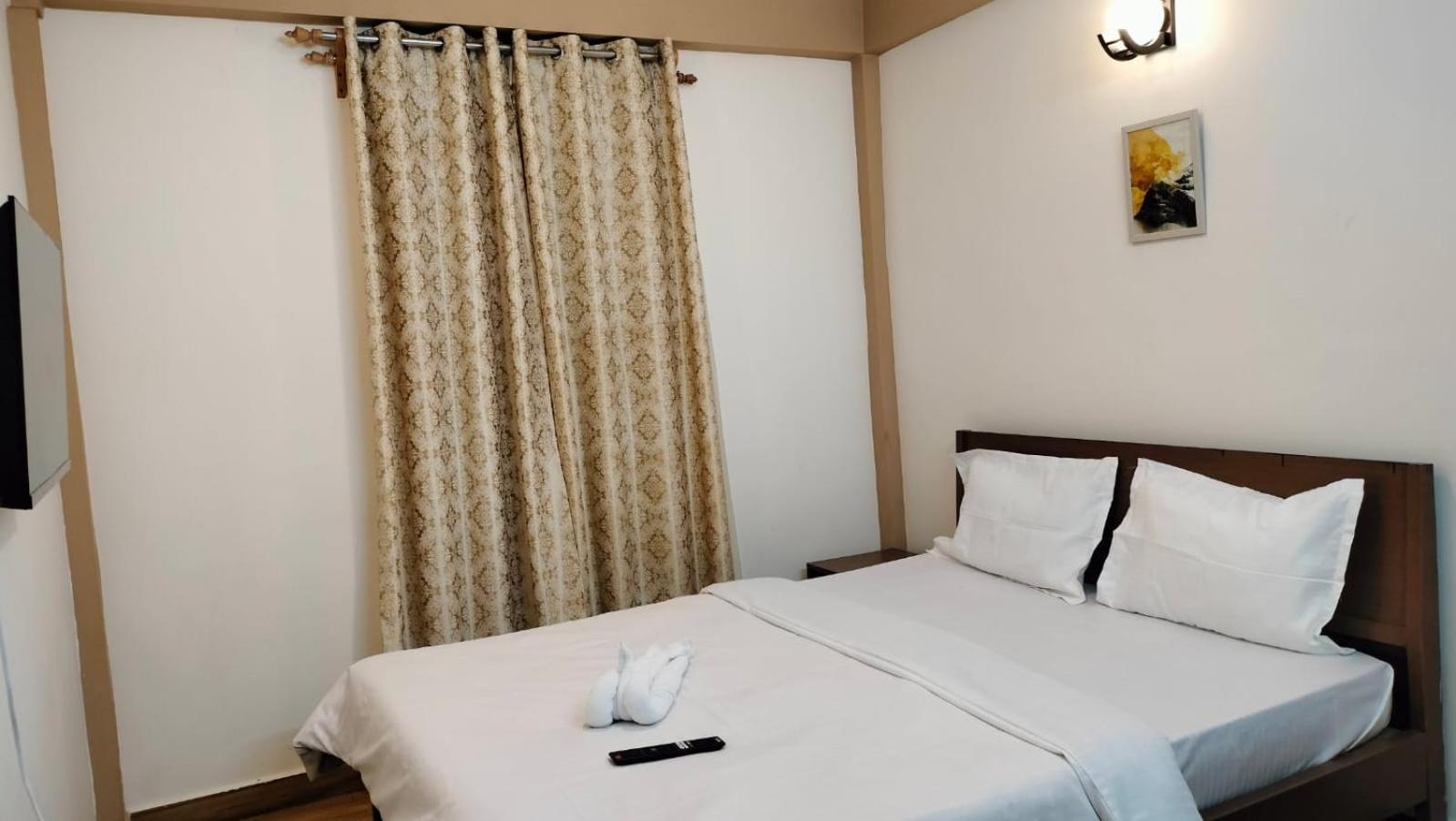 Aroma Inn Shillong Esterno foto