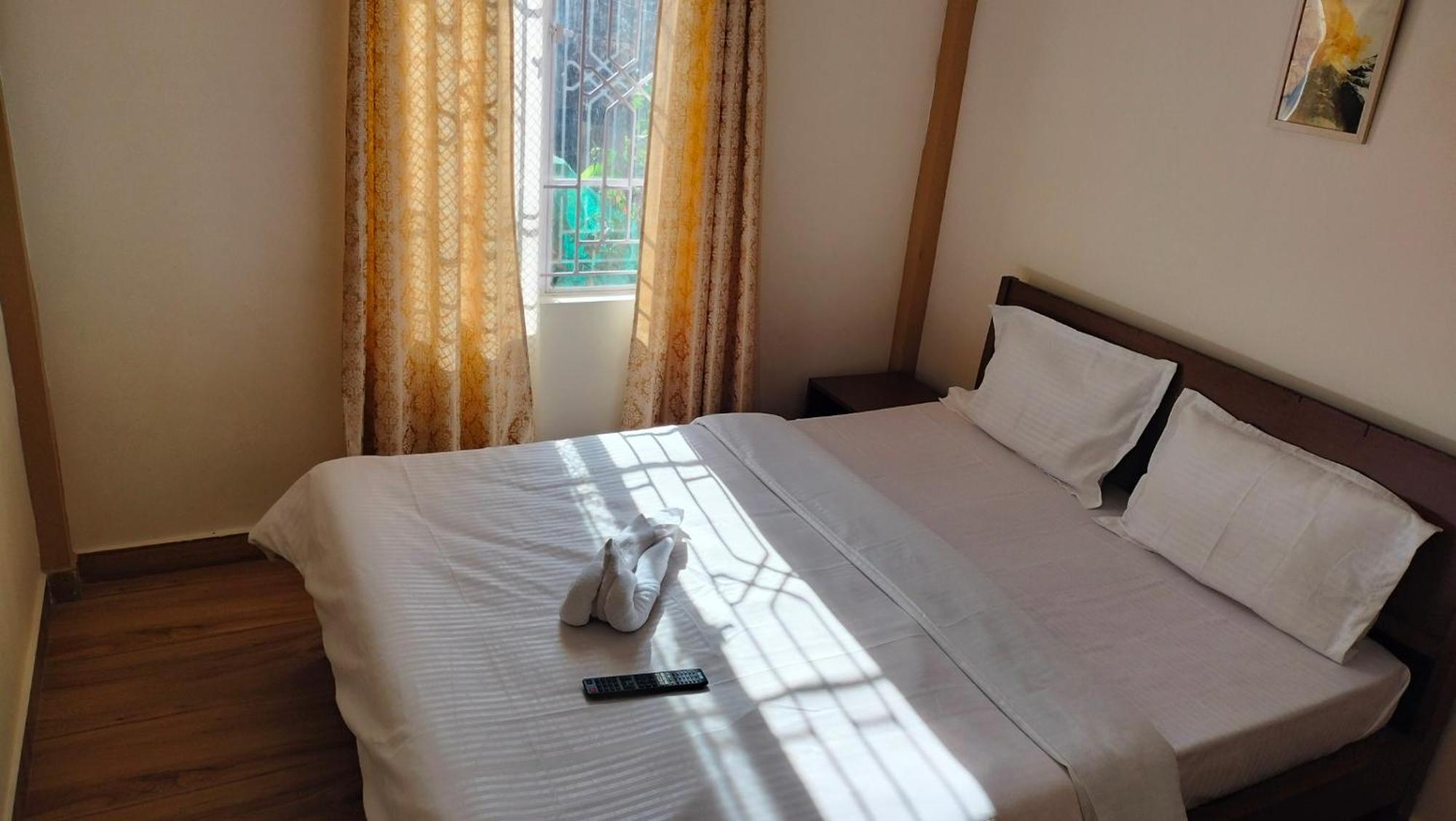 Aroma Inn Shillong Esterno foto