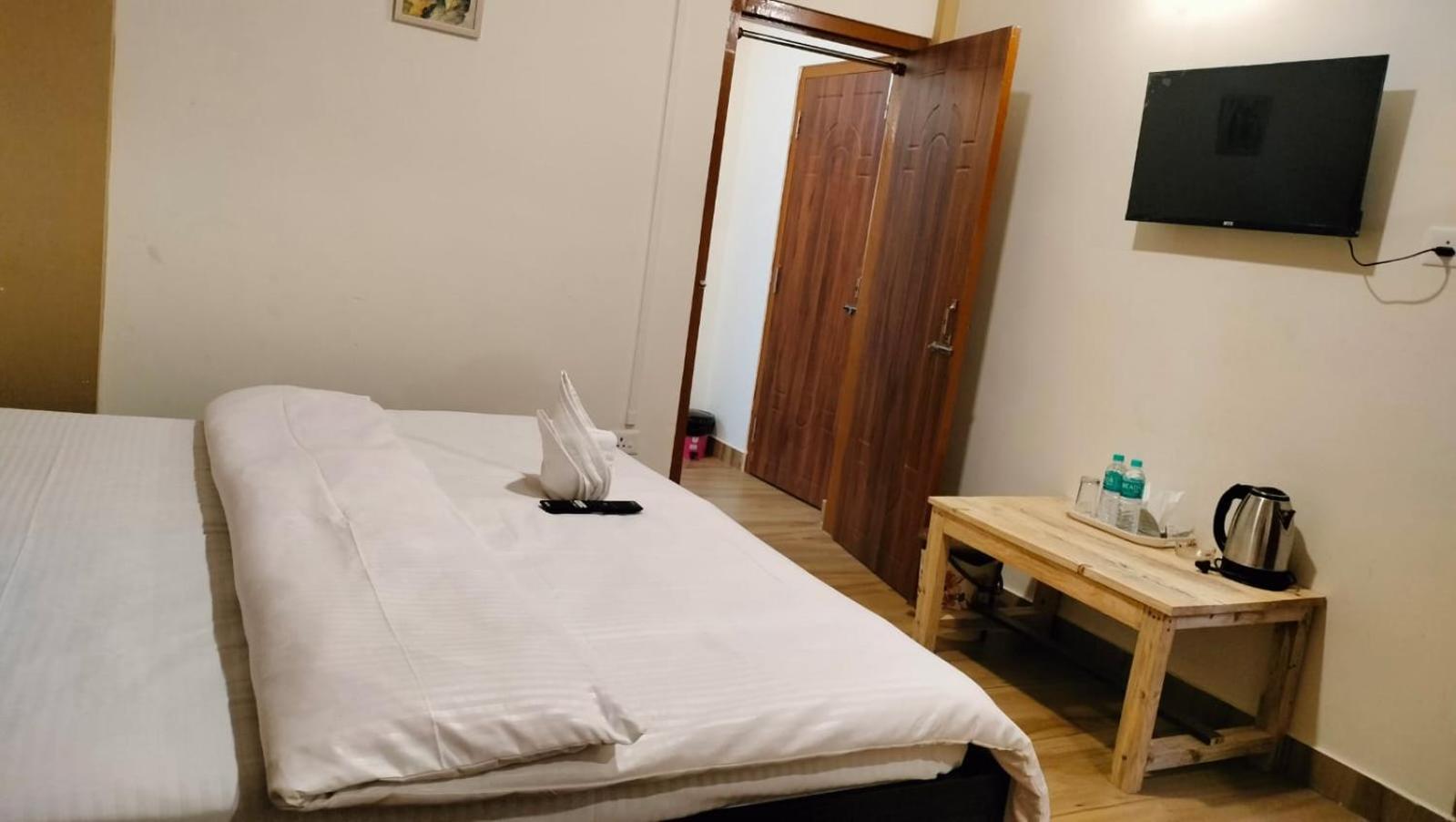 Aroma Inn Shillong Esterno foto