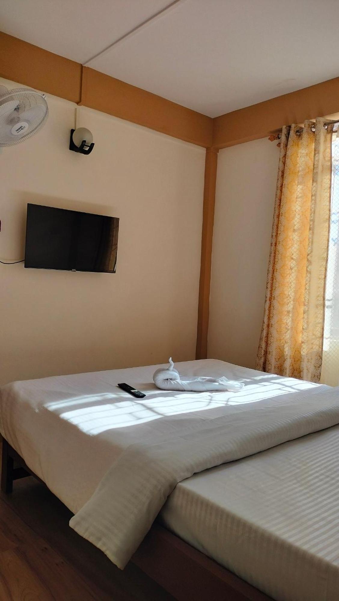Aroma Inn Shillong Esterno foto