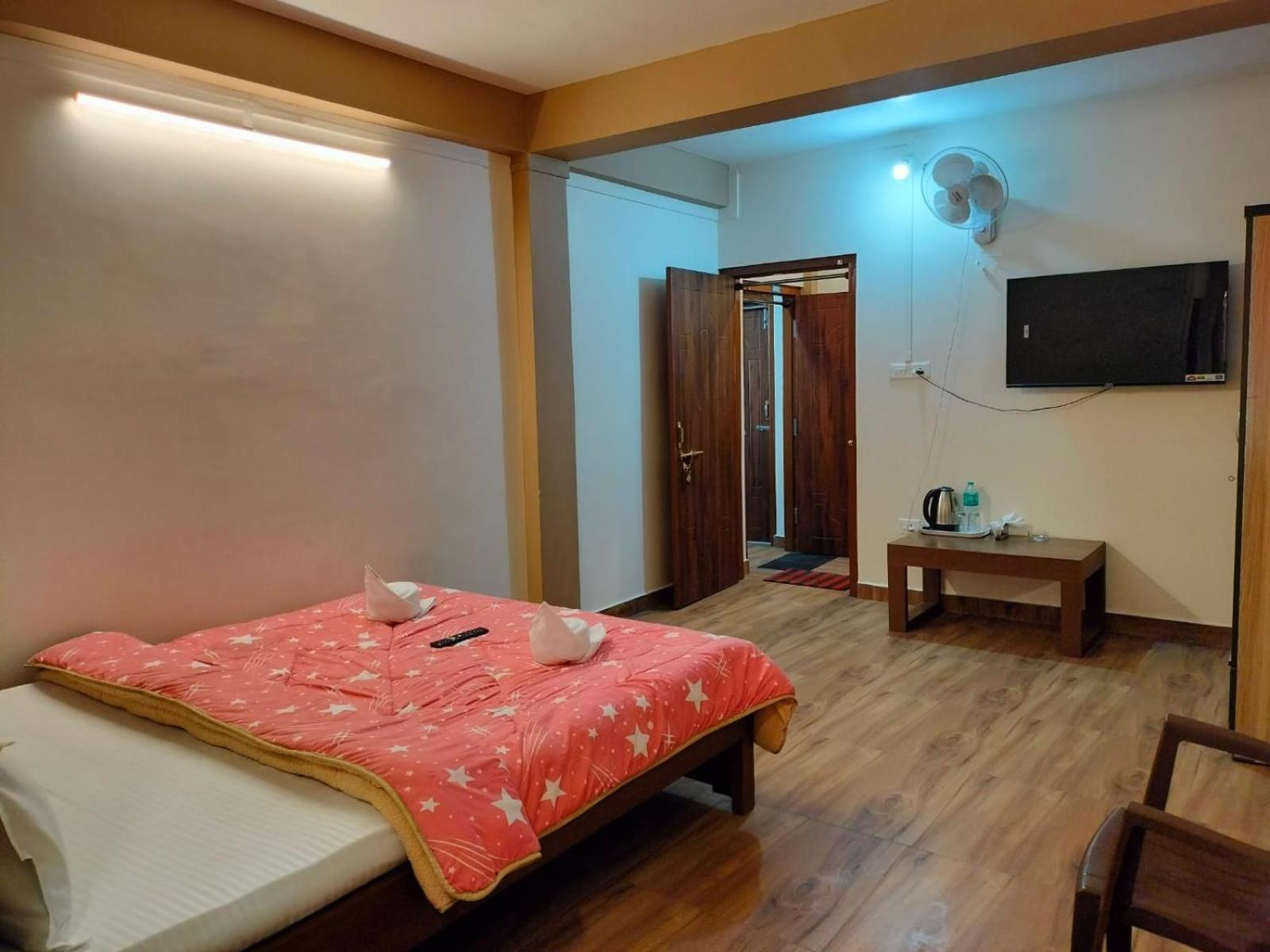 Aroma Inn Shillong Esterno foto
