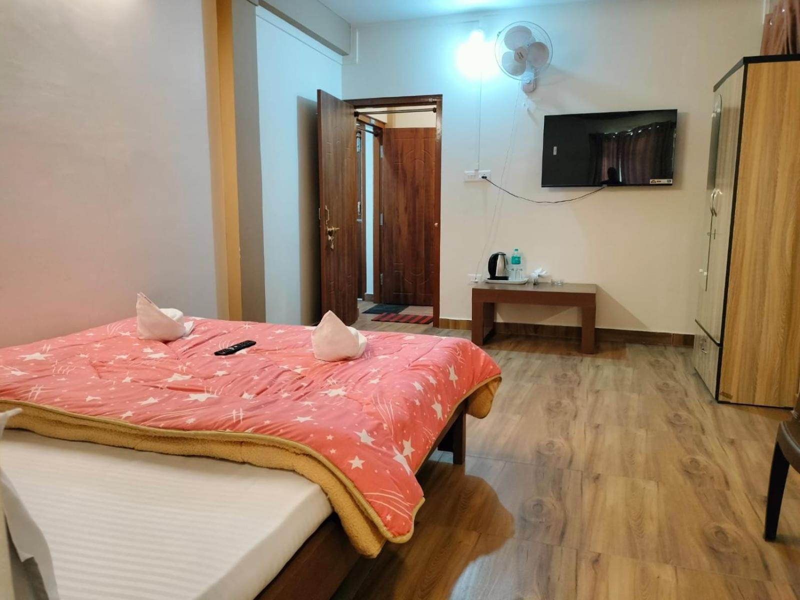 Aroma Inn Shillong Esterno foto