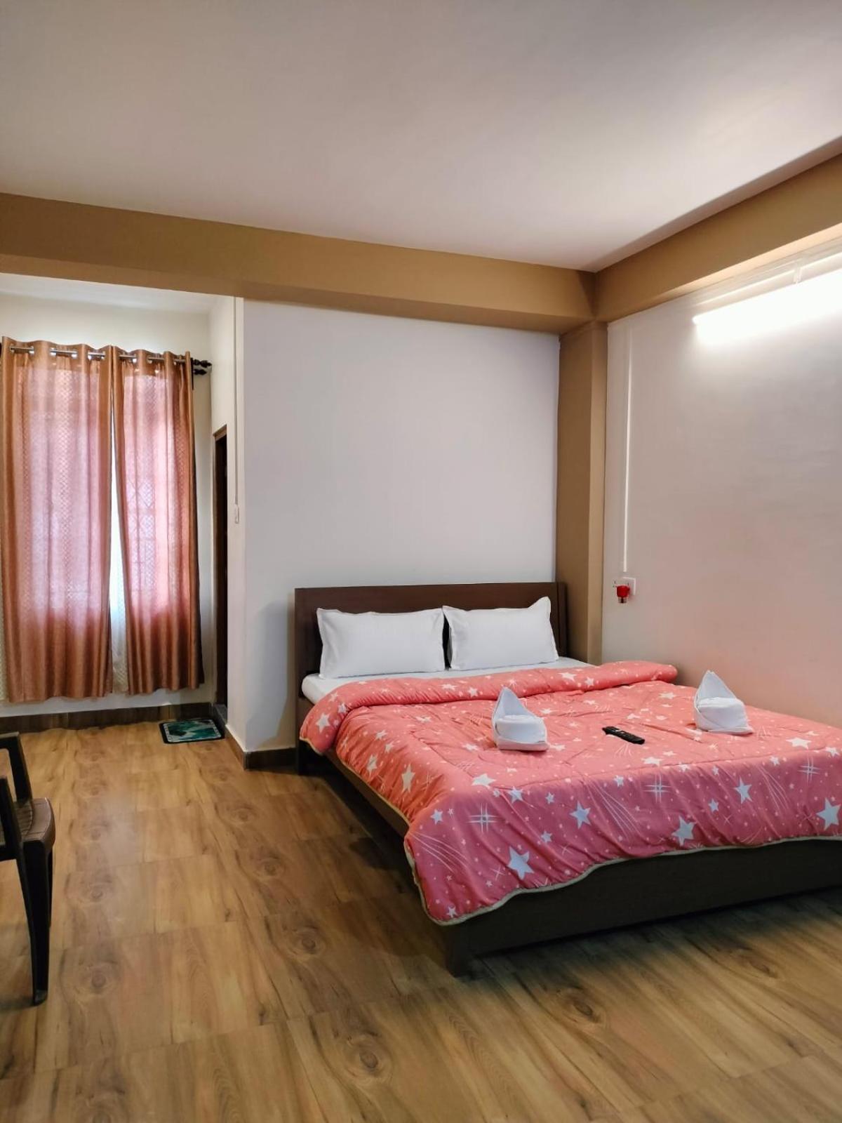 Aroma Inn Shillong Esterno foto