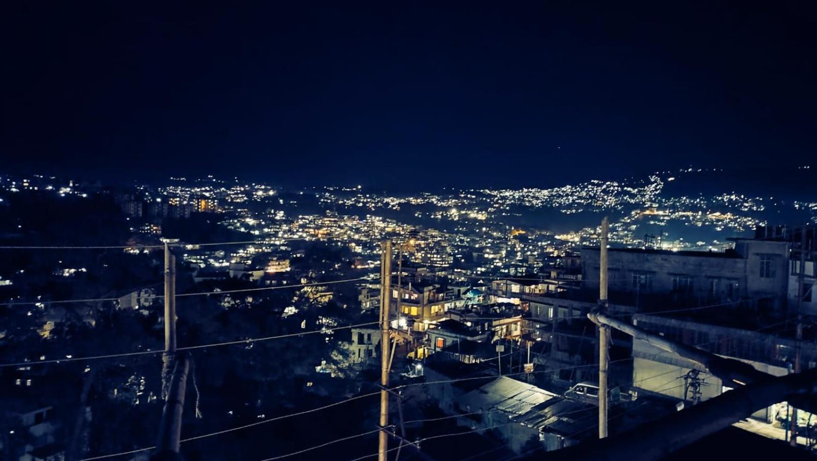 Aroma Inn Shillong Esterno foto